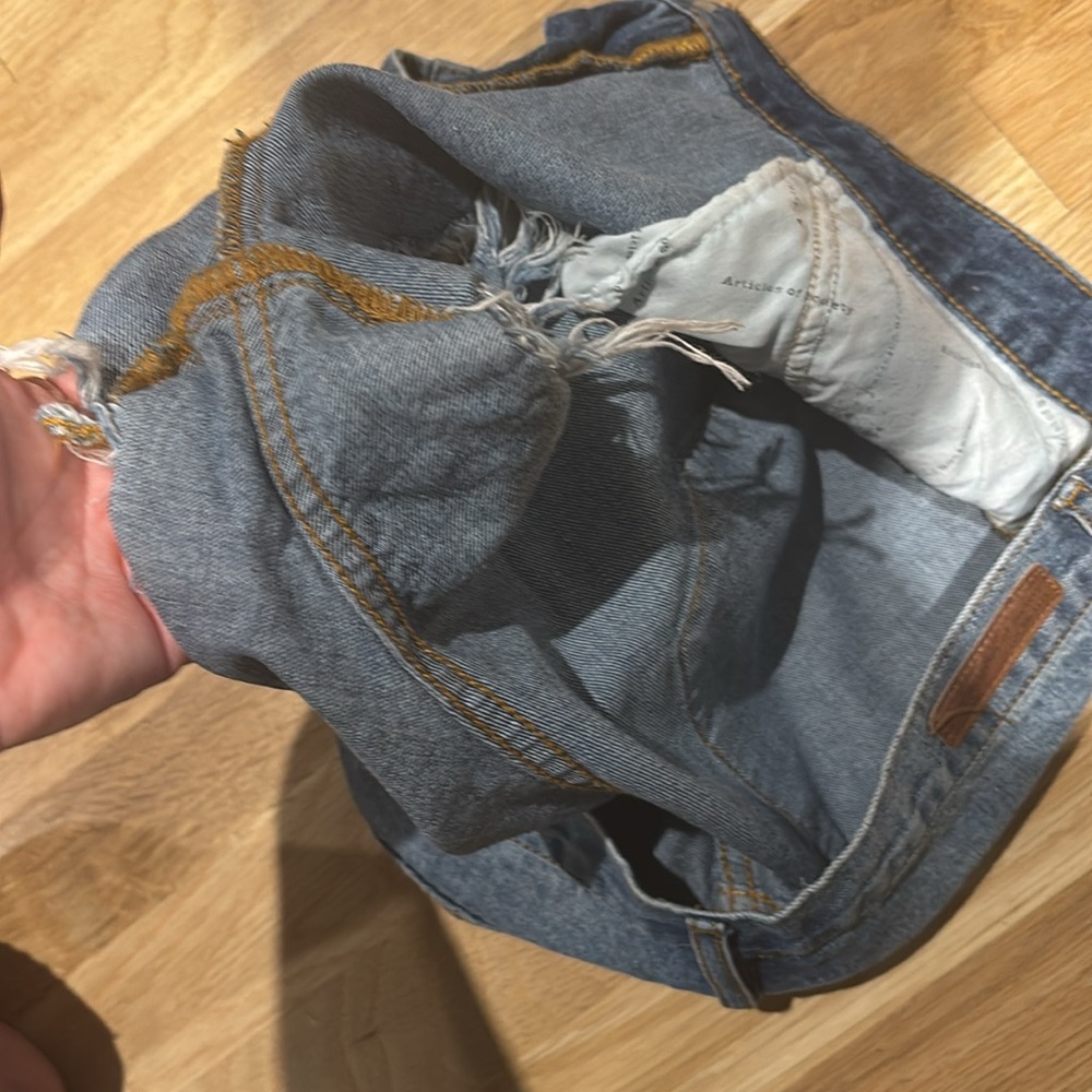 Articles of Society, Women’s Jean Shorts, Distressed, Great Condition! Size 28 - Picture 7 of 11